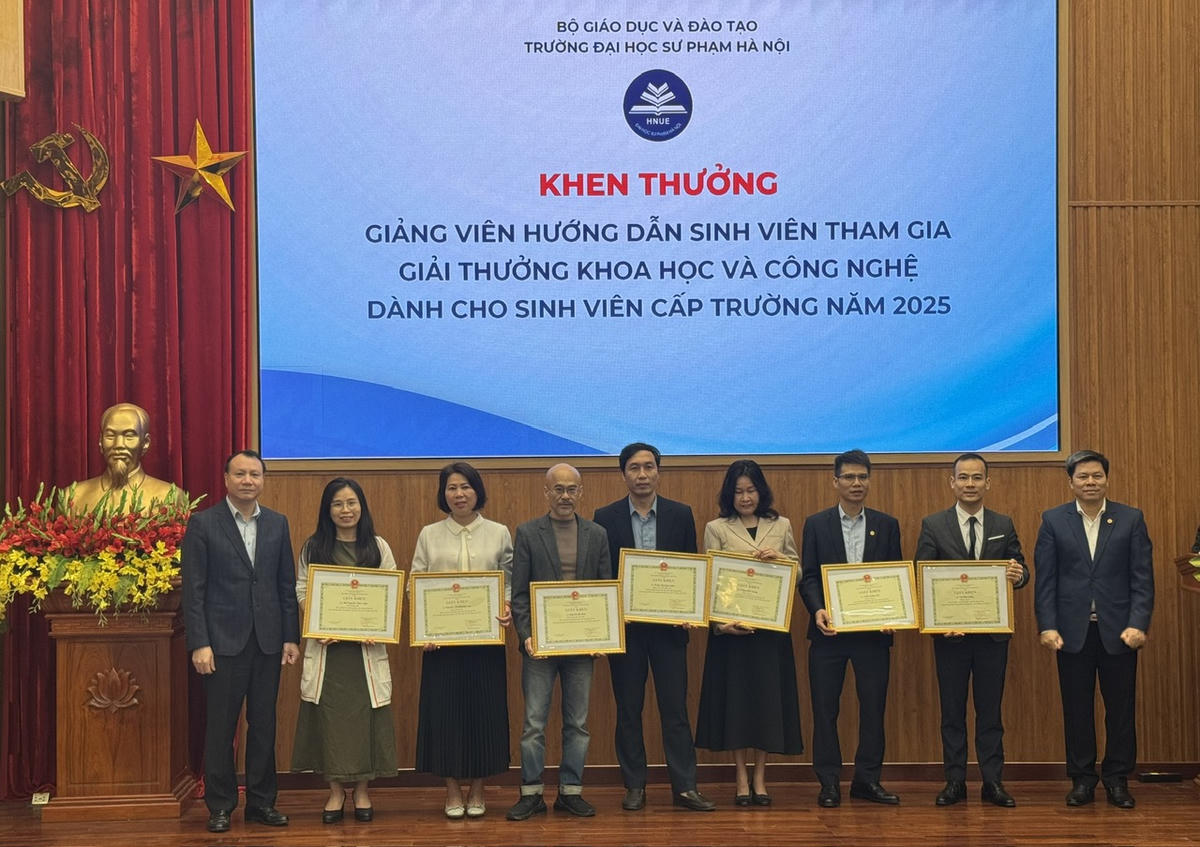 Sinh viên Sư phạm Hà Nội đạt thành tích cao trong nghiên cứu khoa học 