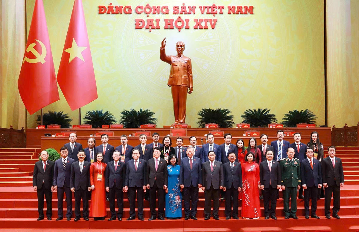 Các đại biểu đoàn Mặt trận Tổ quốc , các Đoàn thể Trung ương chụp ảnh cùng Lãnh đạo Đảng, Nhà nước.