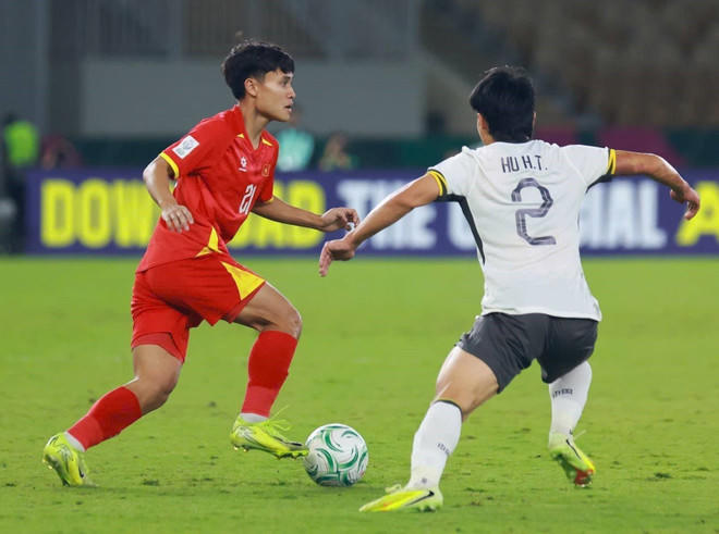 U23 Trung Quốc chơi có phần lấn lướt hơn so với U23 Việt Nam. (Nguồn: AFC)