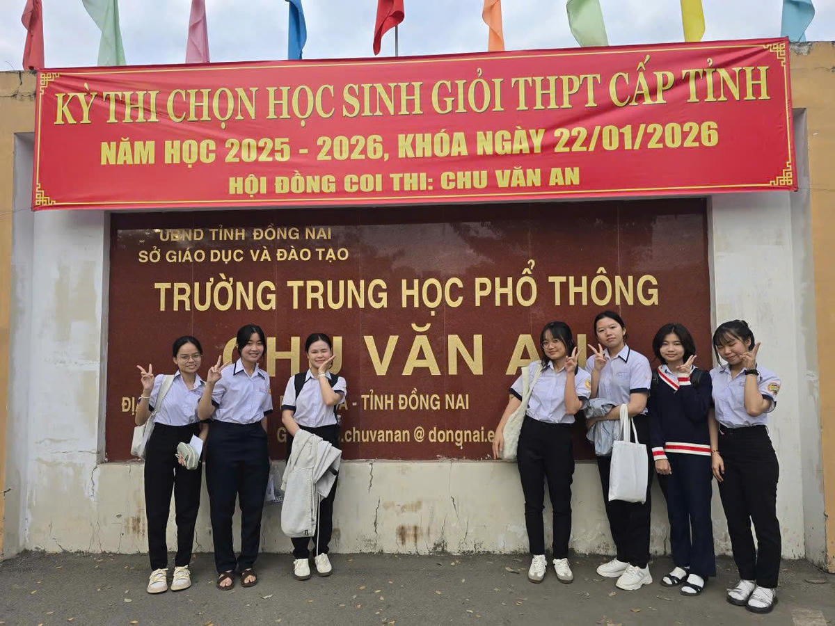 Học sinh THPT tham gia&nbsp;kỳ thi học sinh giỏi lớp 12 cấp tỉnh. Ảnh: N.N