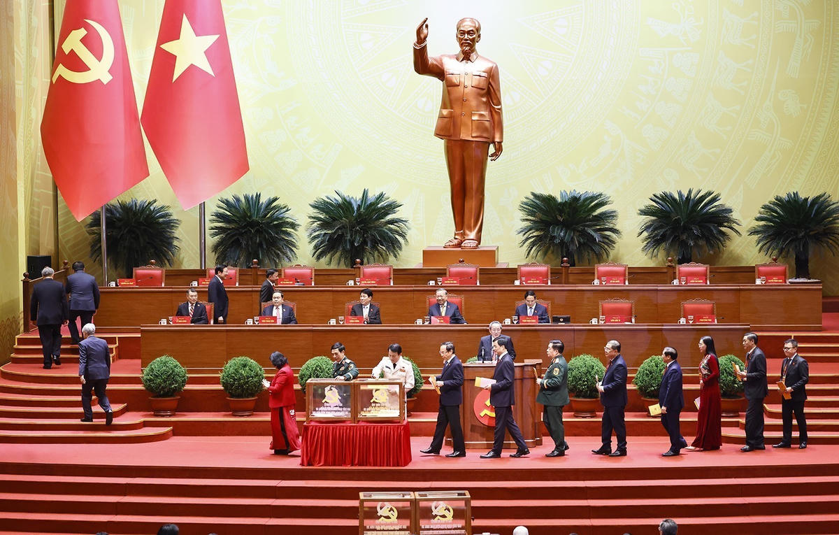 10 Ủy viên Bộ Chính trị khóa XIII tái đắc cử Ban Chấp hành Trung ương khóa XIV