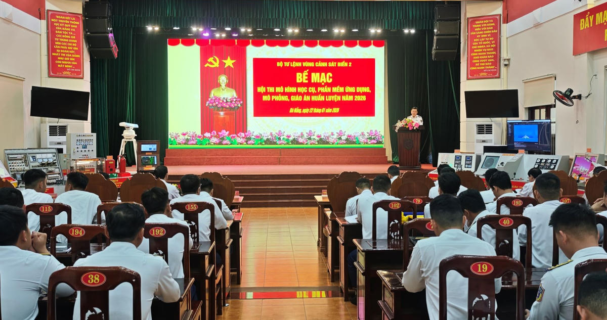 Quang bế mạc Hội thi mô hình học cụ, phần mềm ứng dụng, mô phỏng và giáo án huấn luyện năm 2026. Ảnh: CV.