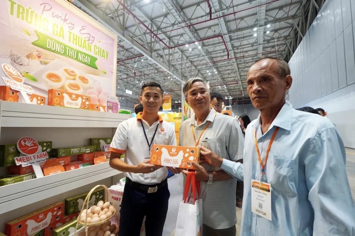 Doanh nghiệp nông nghiệp Việt Nam nỗ lực đem hàng hoá đi các nước thông qua các chương trình xúc tiến thương mại.