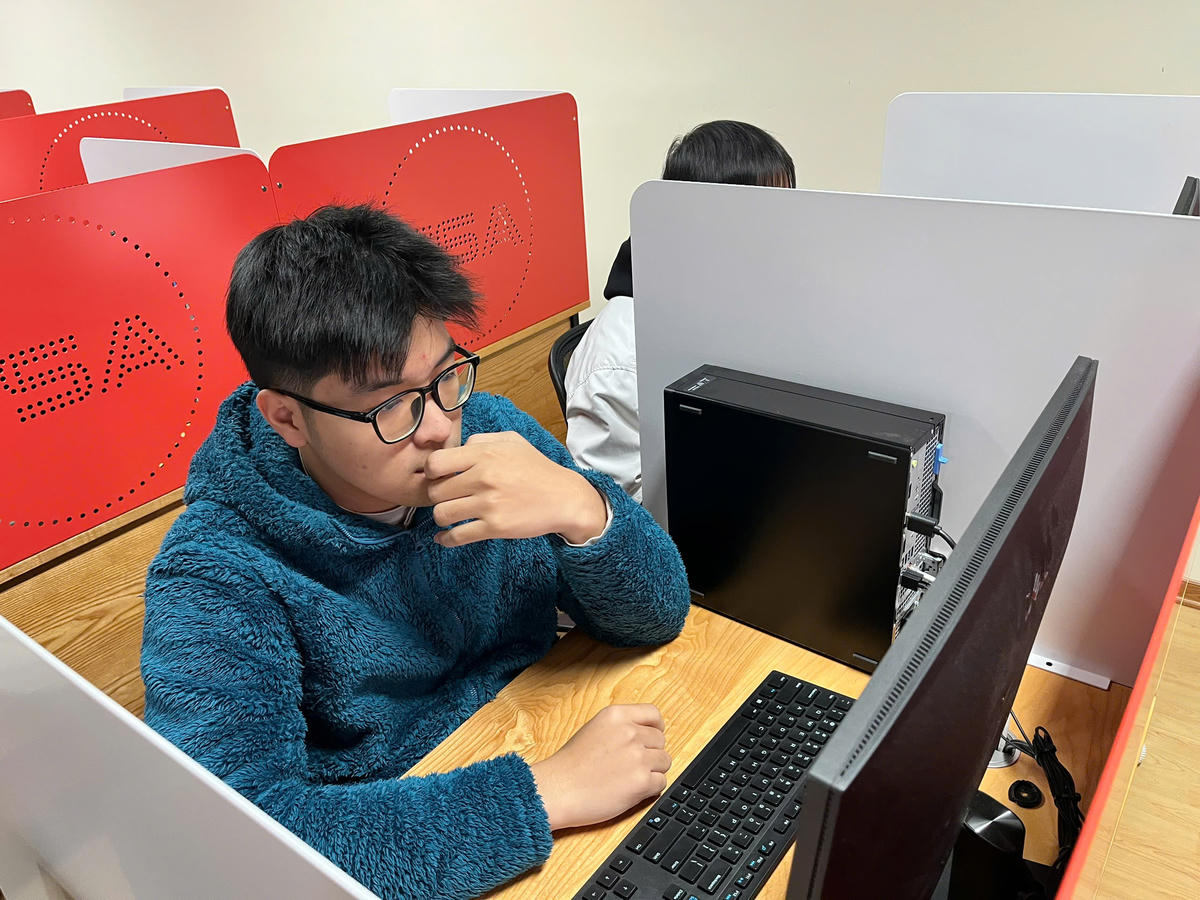 Hàng chục nghìn thí sinh "mở hàng" thi đánh giá tư duy đầu tiên 2026