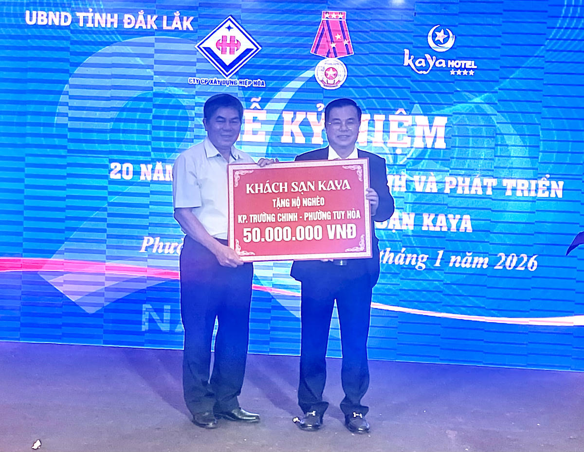 Công ty Hiệp Hòa tặng 300 triệu đồng cho các hộ nghèo trên địa bàn tỉnh