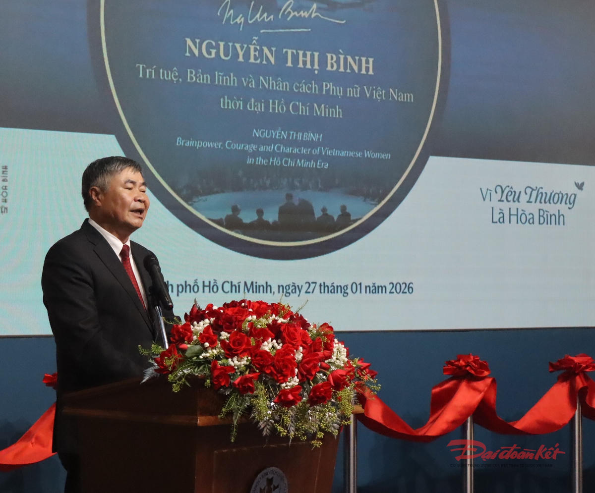 Ông Đoàn Xuân Hưng – Phó Chủ tịch Hội đồng Hòa bình và Phát triển Việt Nam phát biểu.