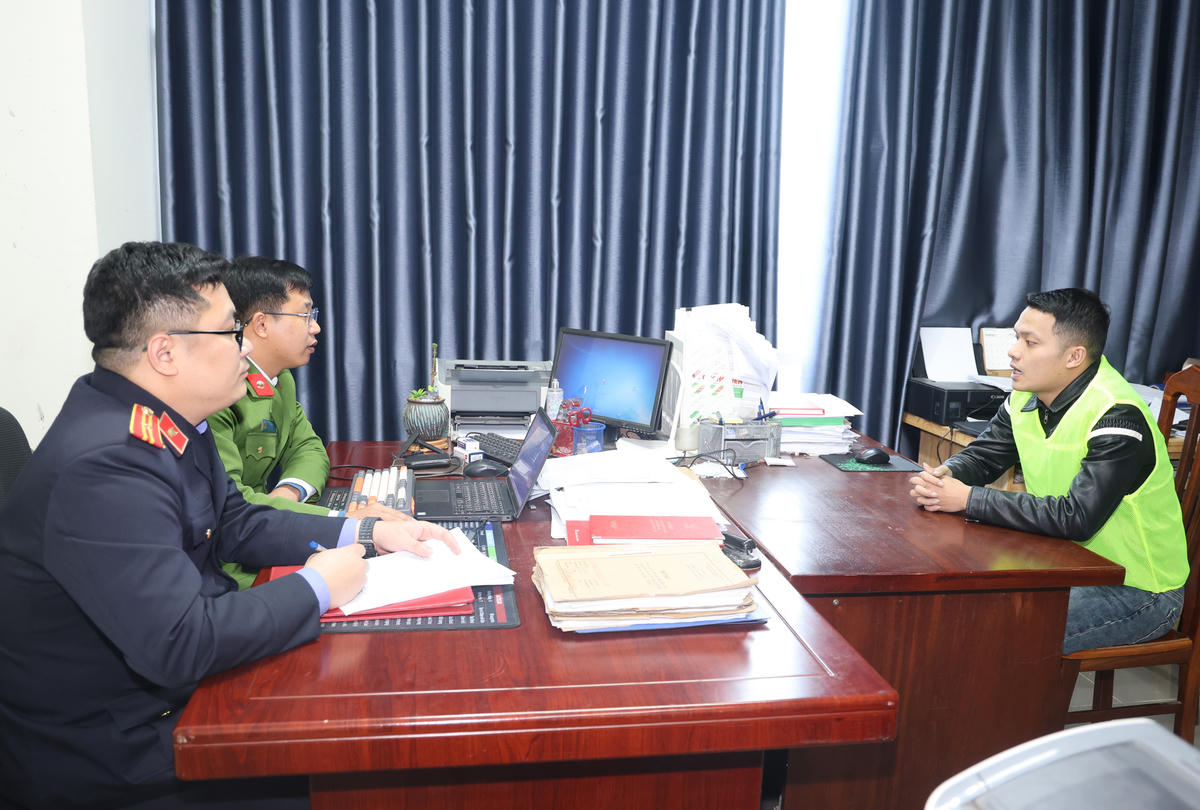 Đối tượng Nguyễn Văn Quyền tại Cơ quan Công an.