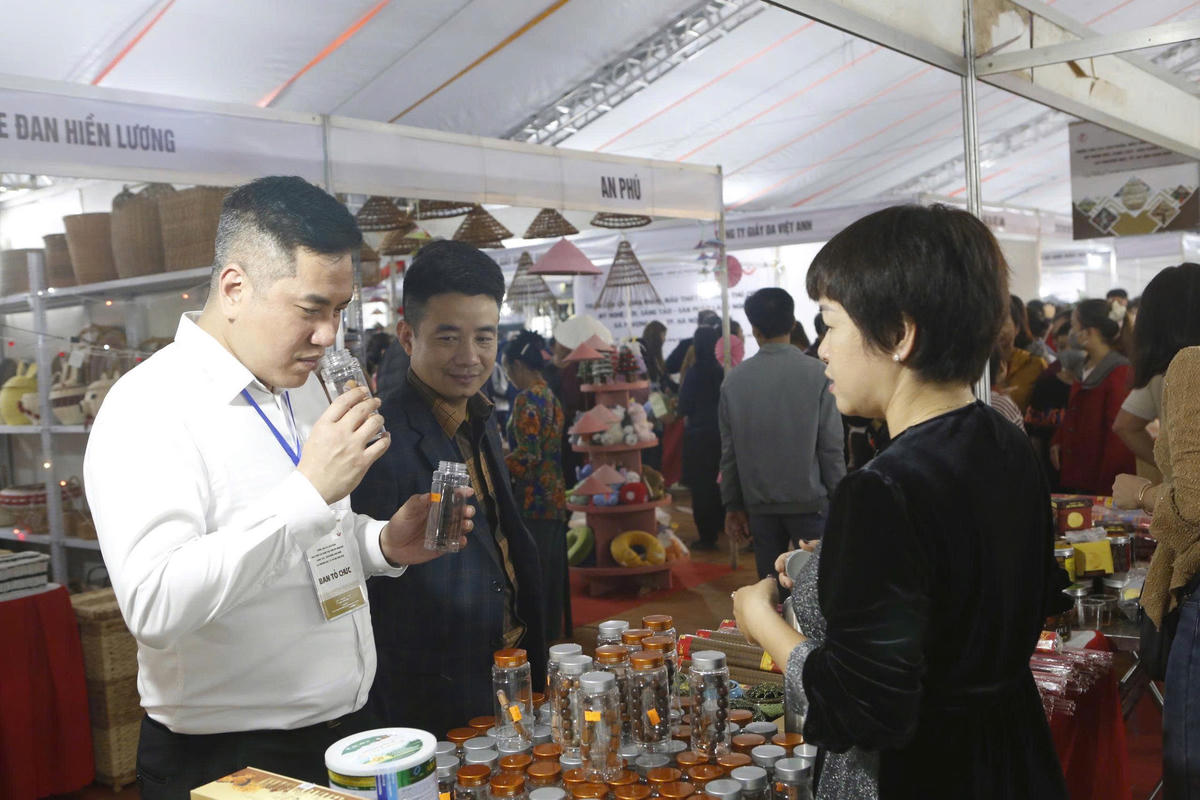 Xã Phượng Dực đã tổ chức thành công nhiều hội chợ, triển lãm.