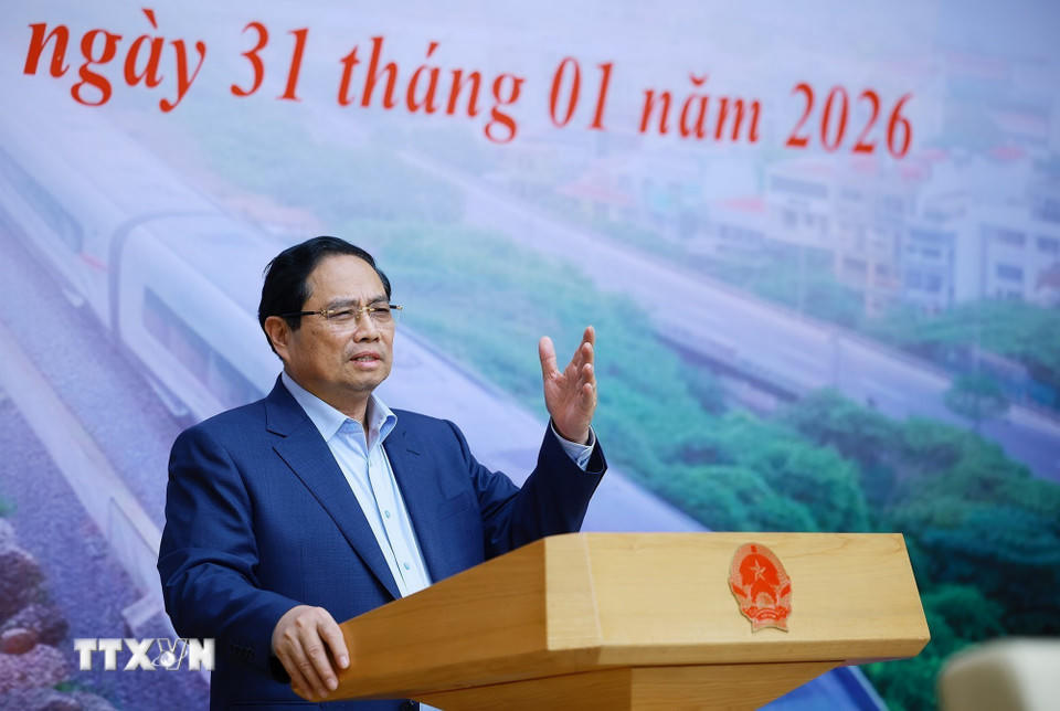 Thủ tướng Phạm Minh Chính kết luận Phiên họp thứ sáu của Ban Chỉ đạo các công trình trọng điểm, dự án quan trọng quốc gia lĩnh vực đường sắt. (Ảnh: Dương Giang/TTXVN)