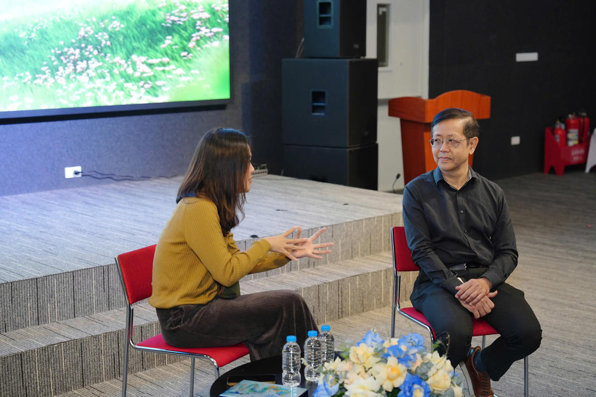 Đại biểu trao đổi tại diễn đàn. Ảnh: H.Phúc.