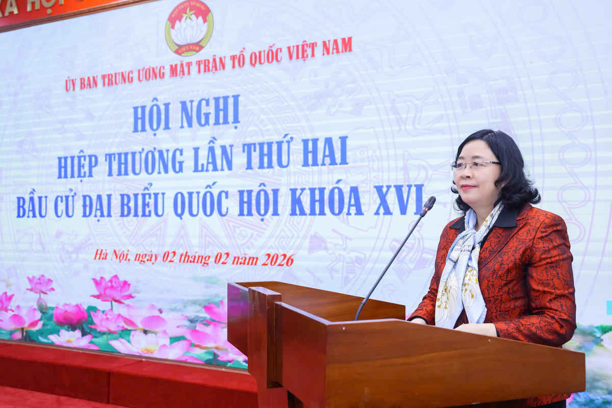 Chủ tịch Ủy ban Trung ương MTTQ Việt Nam Bùi Thị Minh Hoài phát biểu tại Hội nghị. Ảnh: Quang Vinh.