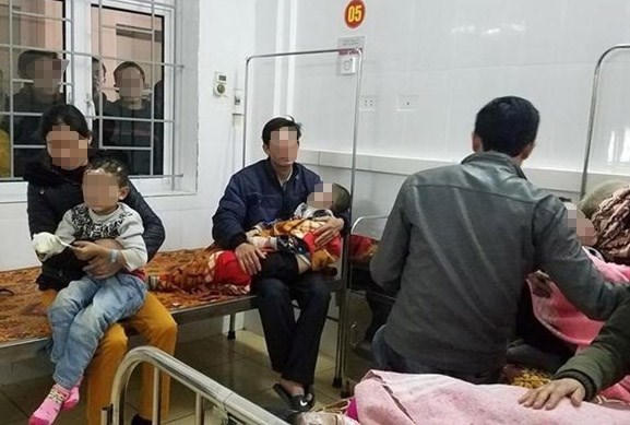 Con trai sinh năm 2017 đang điều trị tại bệnh viện. Ảnh: TT.