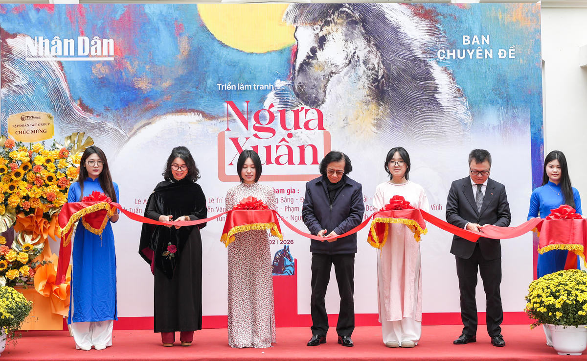 Tung tẩy với “Ngựa xuân”