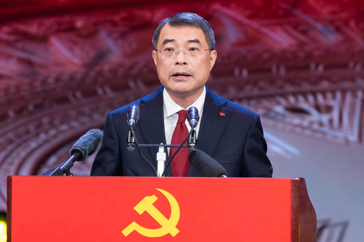 Uỷ viên Bộ Chính trị, Bí thư Trung ương Đảng, Trưởng Ban Tổ chức Trung ương Lê Minh Hưng, Trưởng Ban chỉ đạo đã phát động Giải Búa liềm vàng lần thứ XI-năm 2026 (Ảnh: Quang Vinh)