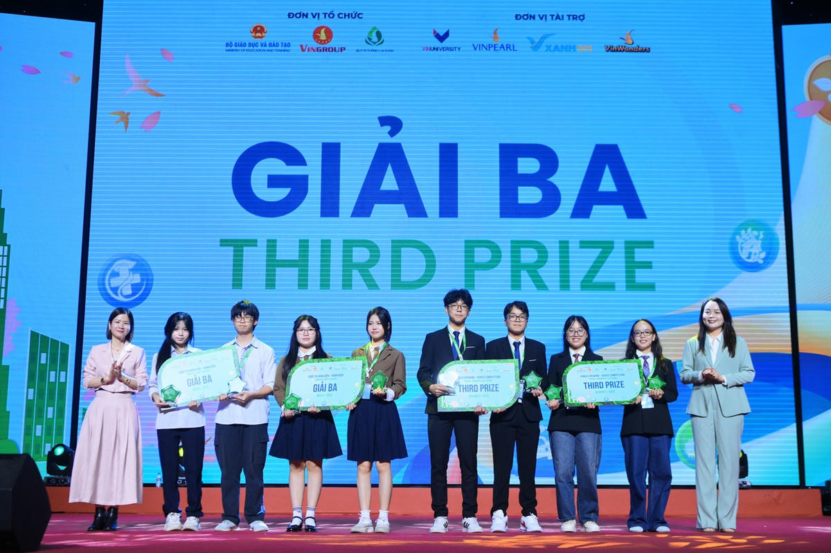 Cặp học sinh Đắk Lắk và Hà Nội giành quán quân Cuộc thi Tiếng nói Xanh mùa 3