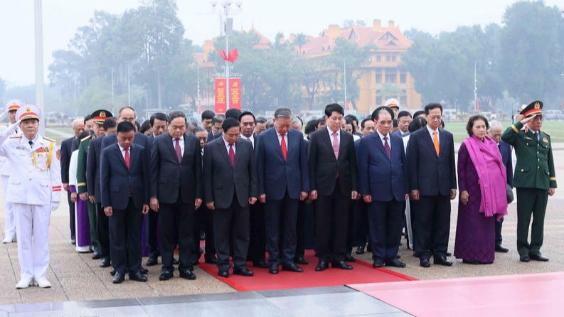 Lãnh đạo Đảng, Nhà nước vào Lăng viếng Chủ tịch Hồ Chí Minh