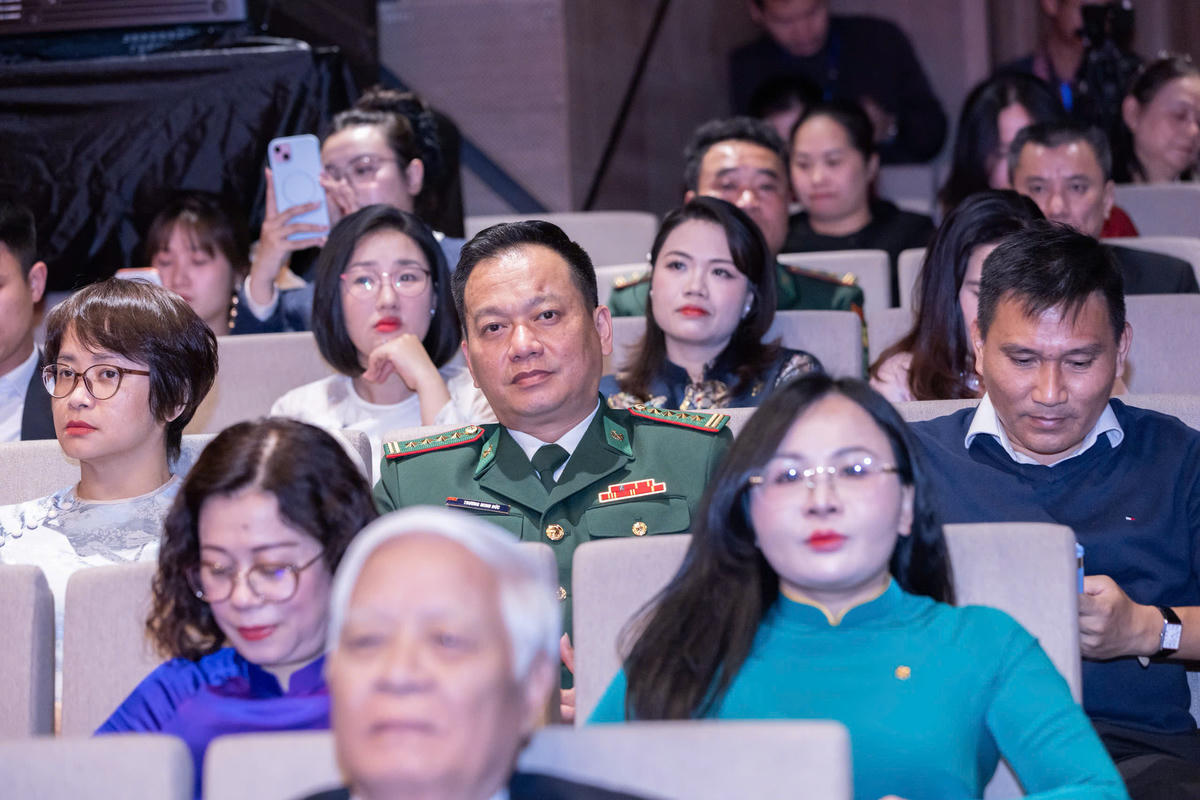 Các đại biểu tới dự buổi Lễ (Ảnh: Quang Vinh)