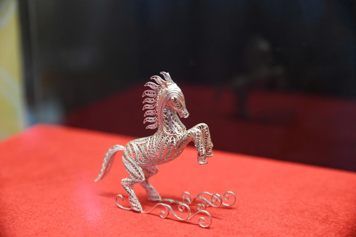 Sản phẩm ngựa của làng đậu bạc Định Công (Hà Nội). Ảnh: Phạm Sỹ.