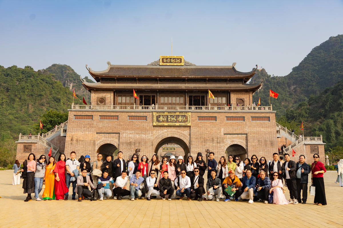 Những năm gần đây, tỉnh Ninh Bình đã quan tâm khôi phục, tôn tạo các di tích tại Thung Ui, từng bước định hướng phát triển nơi đây trở thành điểm đến văn hóa - tâm linh gắn với du lịch sinh thái, lịch sử. Ảnh: Đình Minh&nbsp;