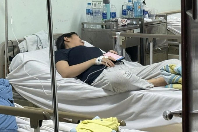 Một bệnh nhân đang được điều trị tại Bệnh viện Đa khoa Bà Rịa. Ảnh: N.H