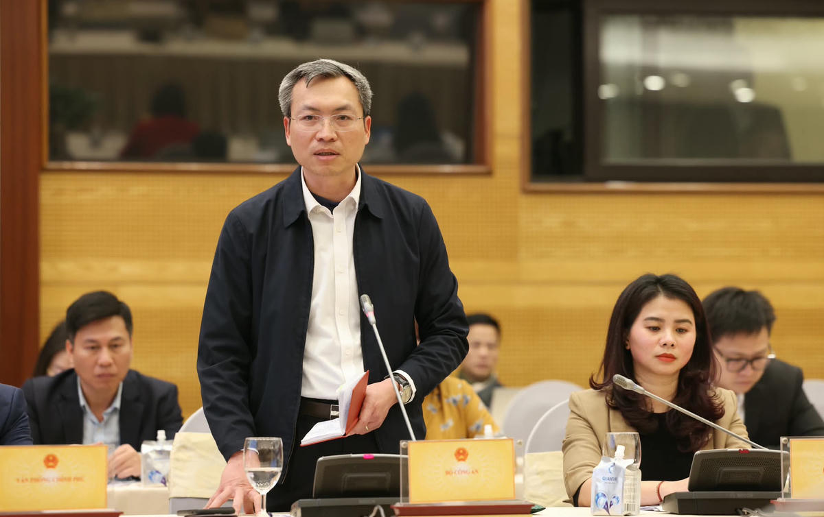 Siết chặt an ninh trật tự, an toàn giao thông để người dân đón Tết an toàn, vui tươi