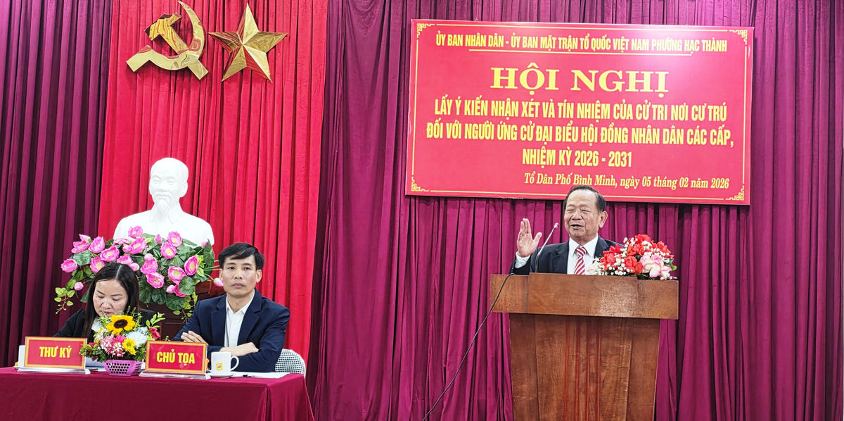 Cử tri Tổ dân phố Bình Minh bày tỏ sự tin tưởng và tín nhiệm cao đối với các ứng cử viên. Ảnh: Nguyễn Chung.