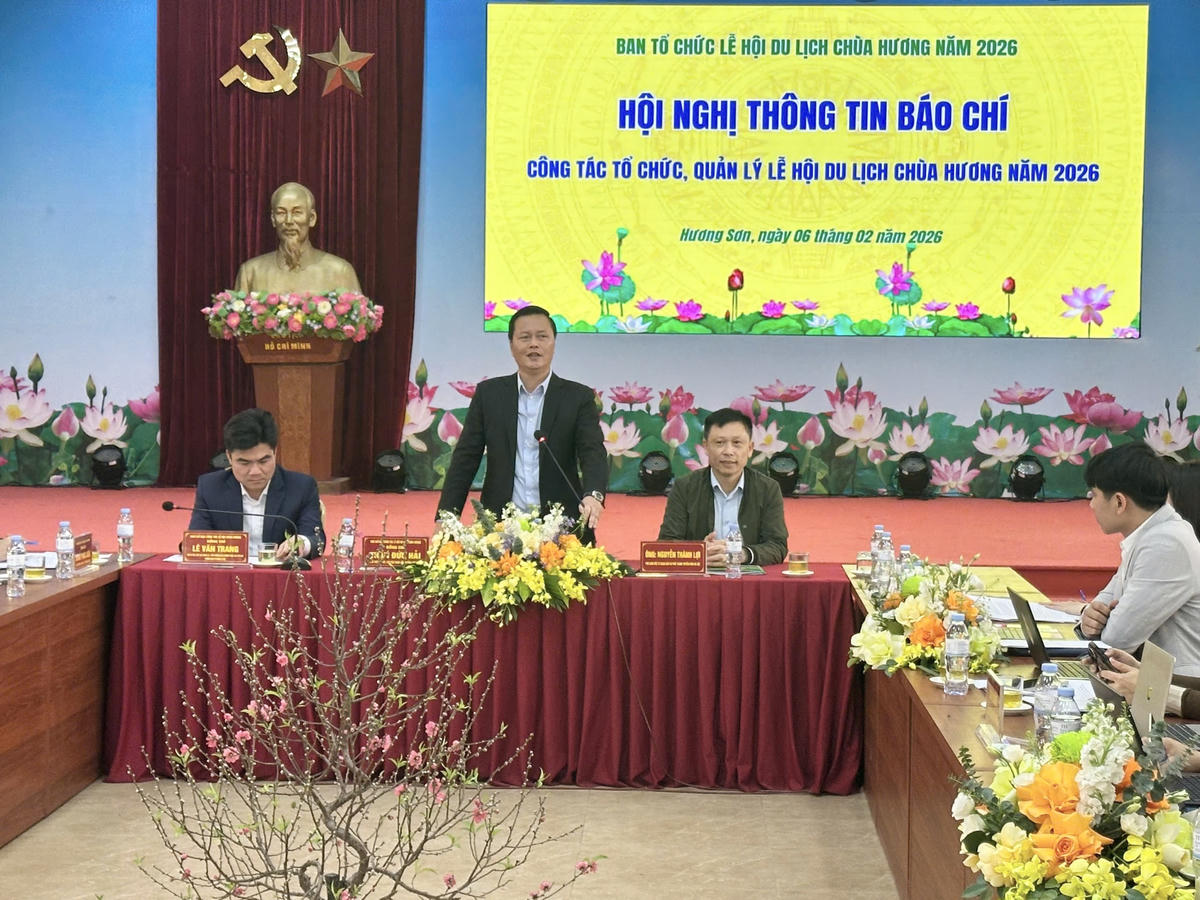 Ban Tổ chức Lễ hội du lịch chùa Hương năm 2026 thông tin tới báo chí về công tác tổ chức mùa lễ hội .Ảnh:Thanh Bình