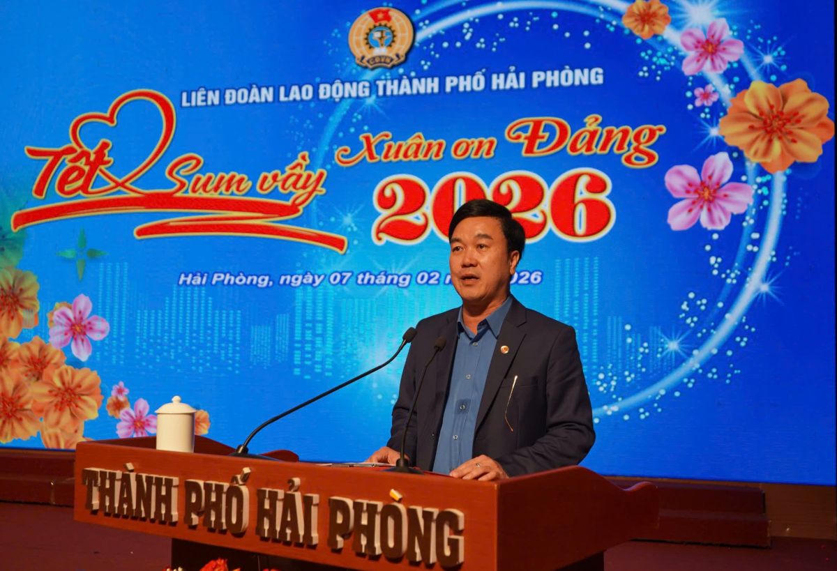 Phó Chủ tịch Thường trực LĐLĐ TP Hải Phòng Nguyễn Văn Quyết phát biểu tại chương trình. Ảnh: PT.&nbsp;