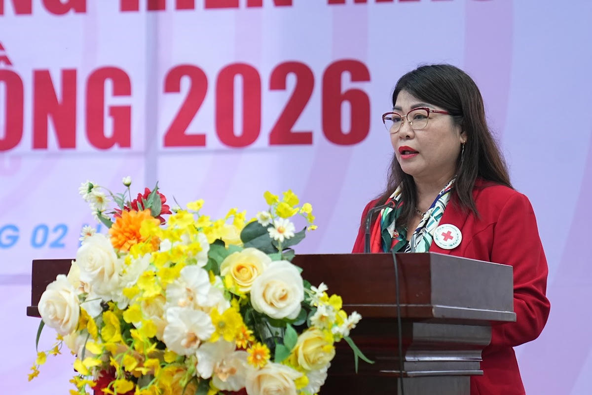 Bà Đinh Thị Phức – Phó Chủ tịch Hội Chữ thập đỏ TP Hà Nội 