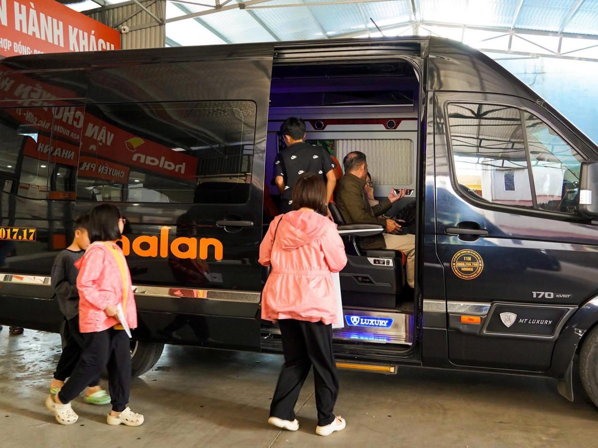 Công ty CP Thương mại và Du lịch Hà Lan cam kết không tăng giá vé trong dịp Tết Nguyên đán. Ảnh: Anh Toán.