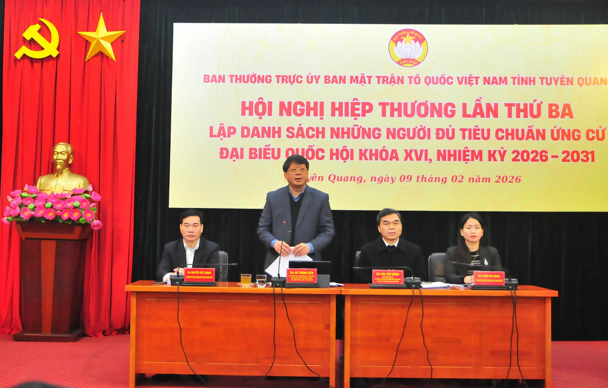 Ban Thường trực Ủy ban MTTQ Việt Nam tỉnh Tuyên Quang chủ trì Hội nghị. Ảnh: Xuân Trường.