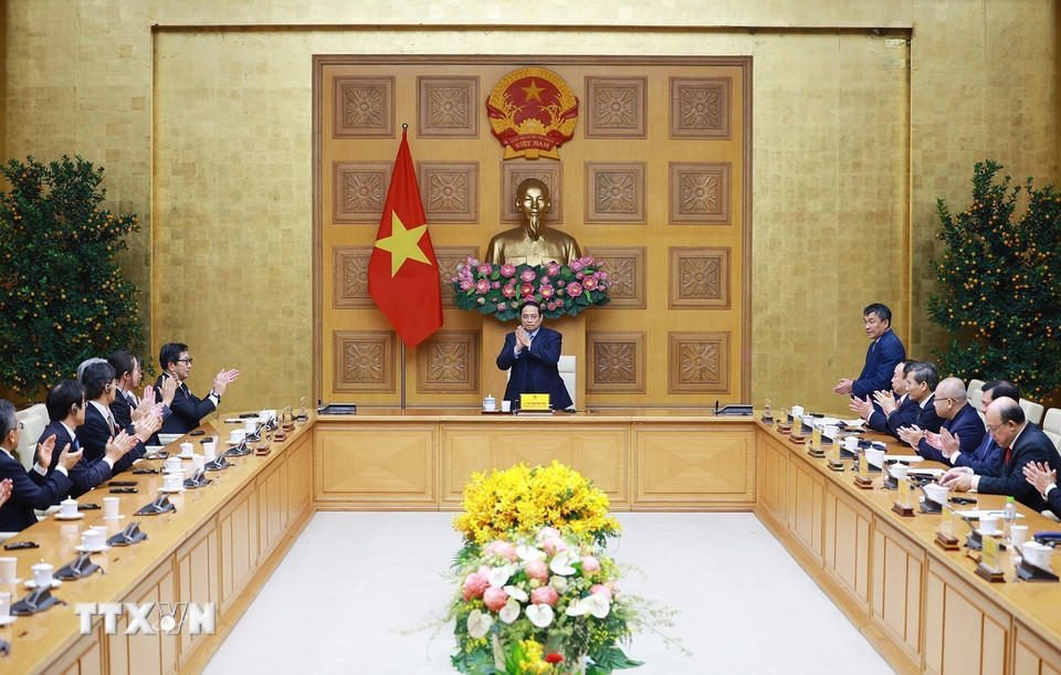 Thủ tướng Phạm Minh Chính tiếp Đoàn các tổ chức, doanh nghiệp của Nhật Bản. (Ảnh: Dương Giang/TTXVN)