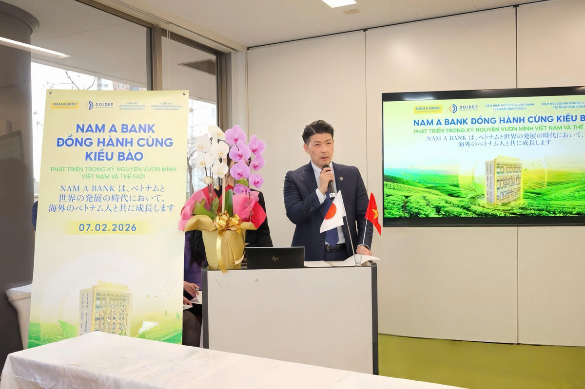 Đại diện Thương hiệu Đôi Dép, Ông Mori Kazuki - Tổng giám đốc Công ty cổ phần chè Lâm Đồng (Ladotea) chia sẻ về Kiều bào chung tay phát triển nông nghiệp xanh, công nghệ cao, đặc biệt lĩnh vực Trà.