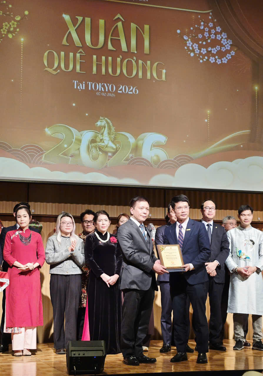 Đại sứ quán Việt Nam tại Nhật Bản tri ân Nam A Bank đồng hành bà con kiều bào.