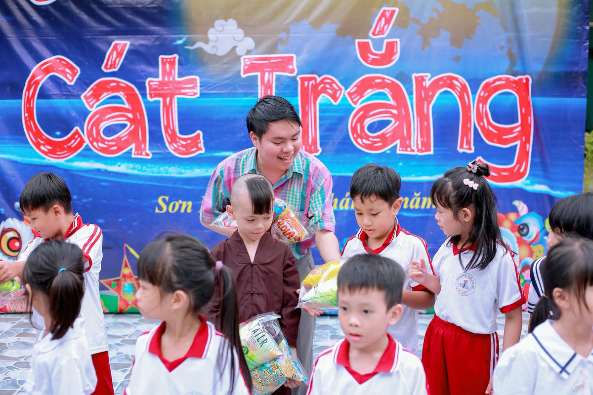 Anh Trương Chấn Sang vẫn ngày ngày nỗ lực mang niềm tin và hy vọng đến cho những thiếu nhi có hoàn cảnh khó khăn trên khắp mọi miền Tổ quốc.