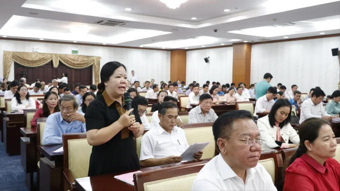 Đại biểu thảo luận tại hội nghị. Ảnh: NB.