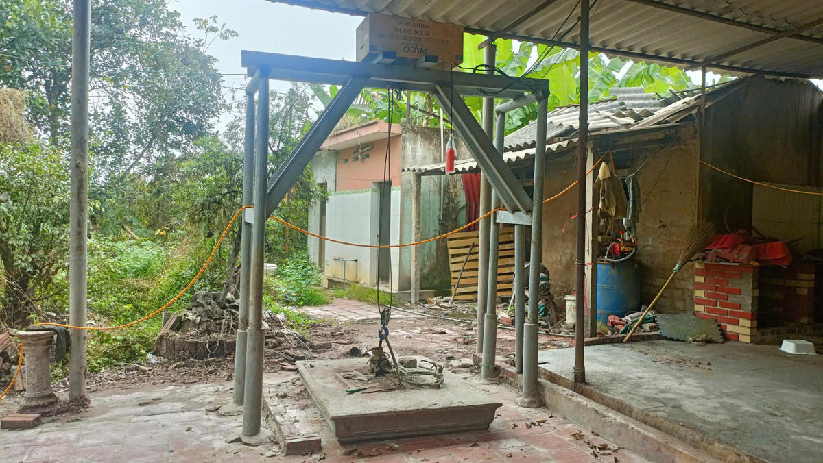 Khu vực ngâm tẩm hóa chất vào riềng tươi.