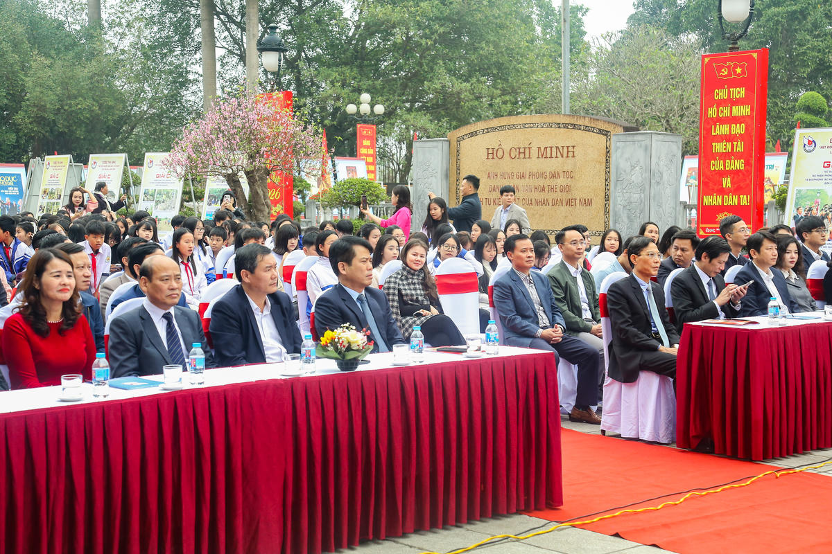 C&aacute;c đại biểu dự khai mạc Hội b&aacute;o Xu&acirc;n Ảnh: Đ&igrave;nh Minh