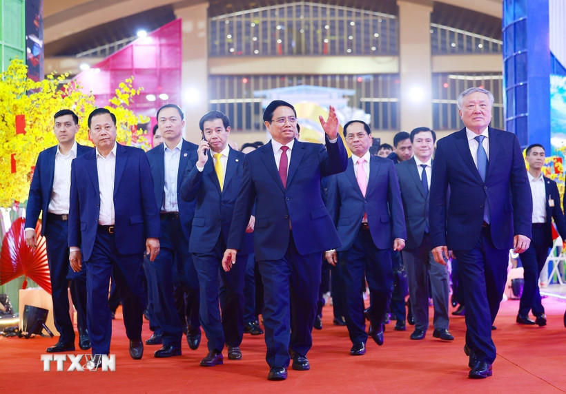 Thủ tướng Phạm Minh Chính đến dự Lễ bế mạc Hội chợ Mùa Xuân lần thứ nhất năm 2026. (Ảnh: Dương Giang/TTXVN).