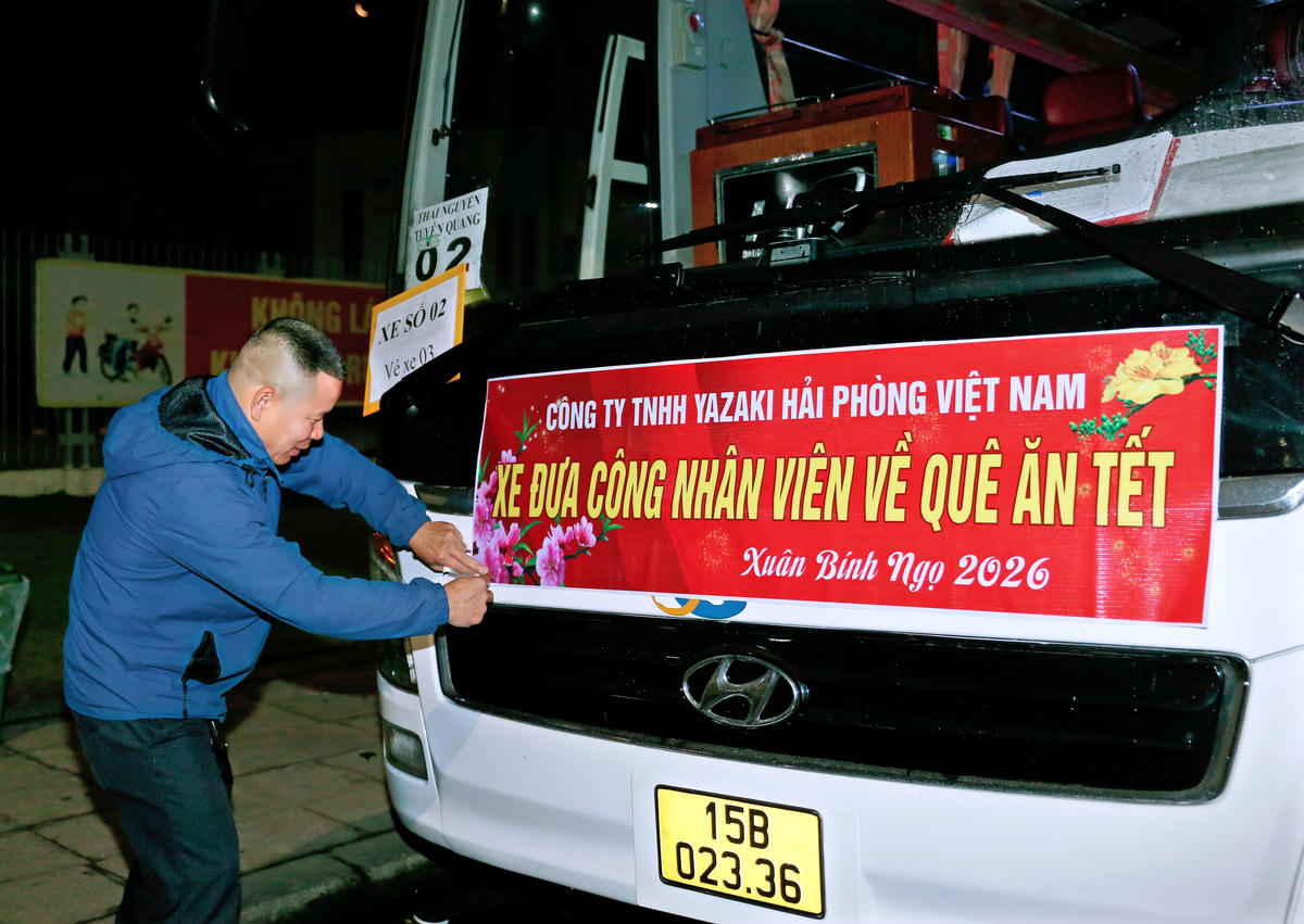 Từ sáng sớm, công tác chuẩn bị đã khá rộn ràng, háo hức. Ảnh: YK.&nbsp;