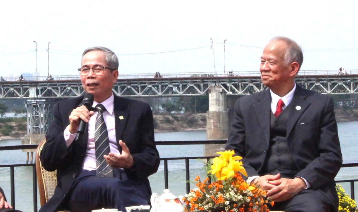 Kiến trúc sư Trần Huy Ánh, Ủy viên Thường vụ Hội Kiến trúc sư Hà Nội chia sẻ tại Tọa đàm. Ảnh: Đình Hiệp