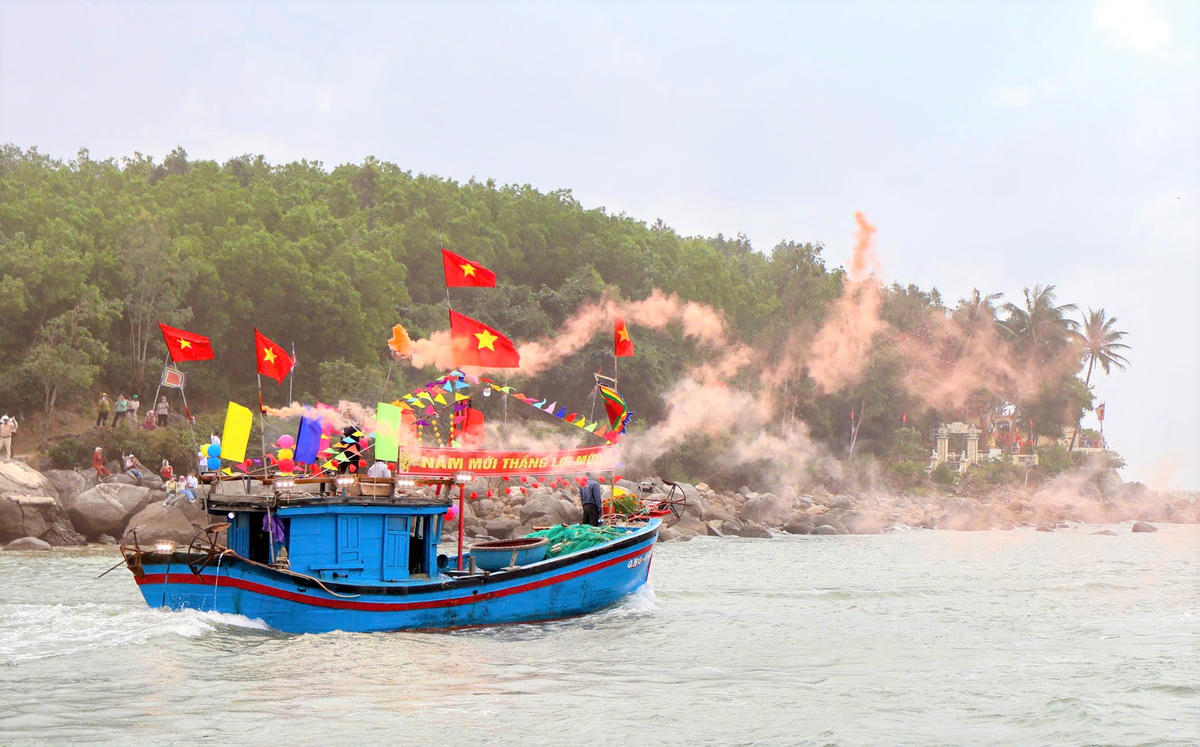 Nhiều tàu cá tham gia lễ hội ra quân nghề cá năm 2026. Ảnh: CV.