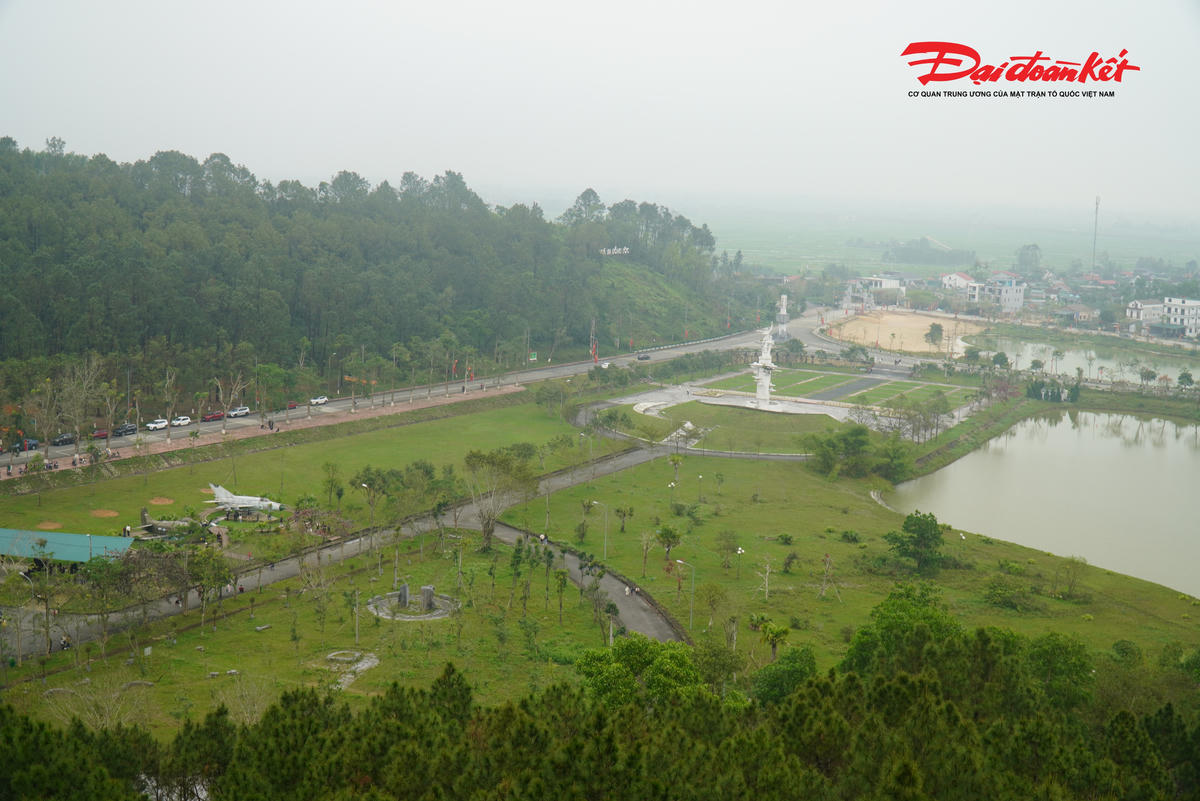 Ngã ba Đồng Lộc hôm nay đã khoác lên mình diện mạo mới với nhiều điểm tham quan lý tưởng.&nbsp;