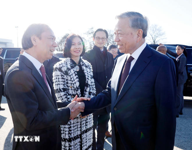 Lễ tiễn Tổng Bí thư Tô Lâm tại sân bay quân sự Andrews. (Ảnh: Thống Nhất/TTXVN).