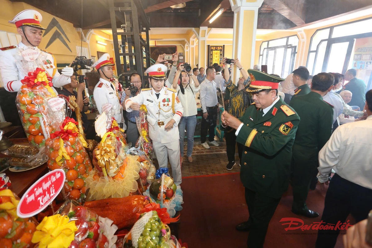 Quang cảnh lễ giỗ. Ảnh: TL.