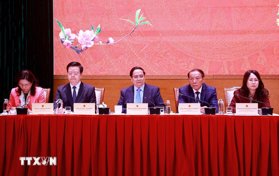 Thủ tướng Phạm Minh Chính làm việc với Bộ Văn hóa, Thể thao và Du lịch. (Ảnh: Dương Giang/TTXVN)