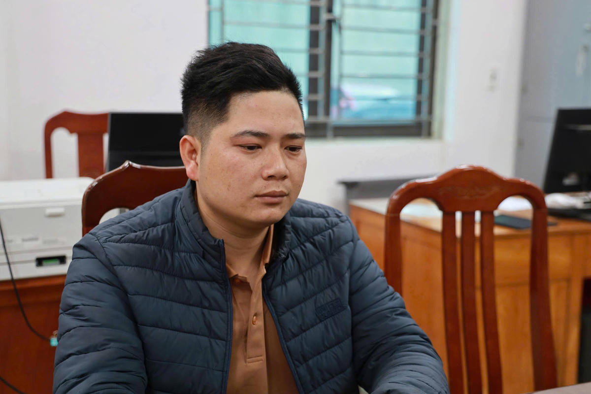 Triệu Văn Nội bị khởi tố về tội “Vi phạm quy định về điều khiển phương tiện giao thông đường thủy”. Ảnh: Công an tỉnh Lào Cai.