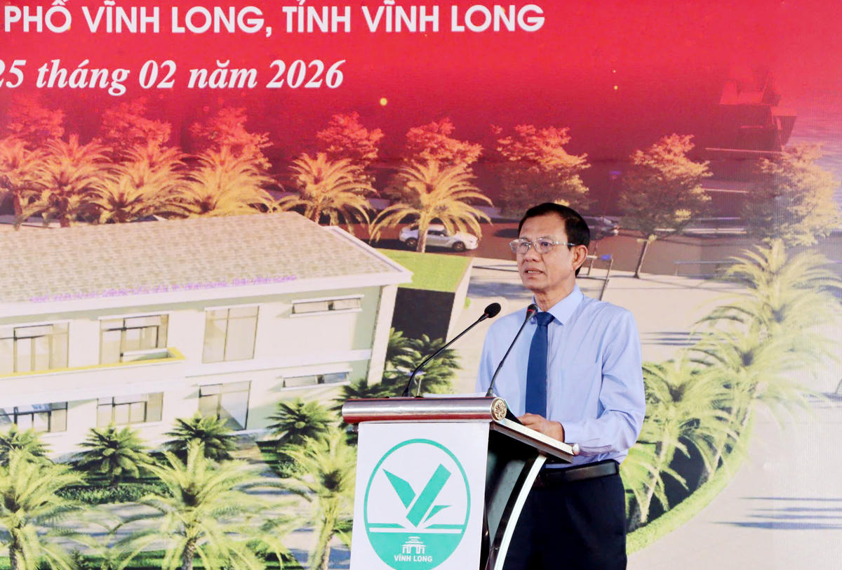 Ông Đặng Văn Chính, Phó Chủ tịch Thường trực UBND tỉnh Vĩnh Long phát biểu tại lễ khởi công. Ảnh: Trung Ngãi.