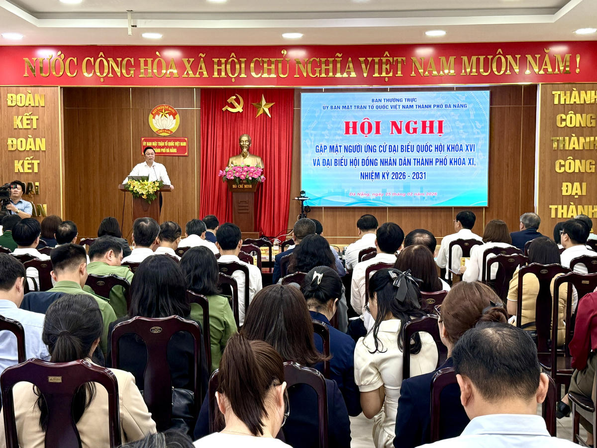 Hội nghị Gặp gỡ những người ứng cử đại biểu Quốc hội khóa XVI, đại biểu HĐND thành phố khóa XI nhiệm kỳ 2026 – 2031 và triển khai kế hoạch tiếp xúc cử tri vận động bầu cử. Ảnh: Nguyễn Tú