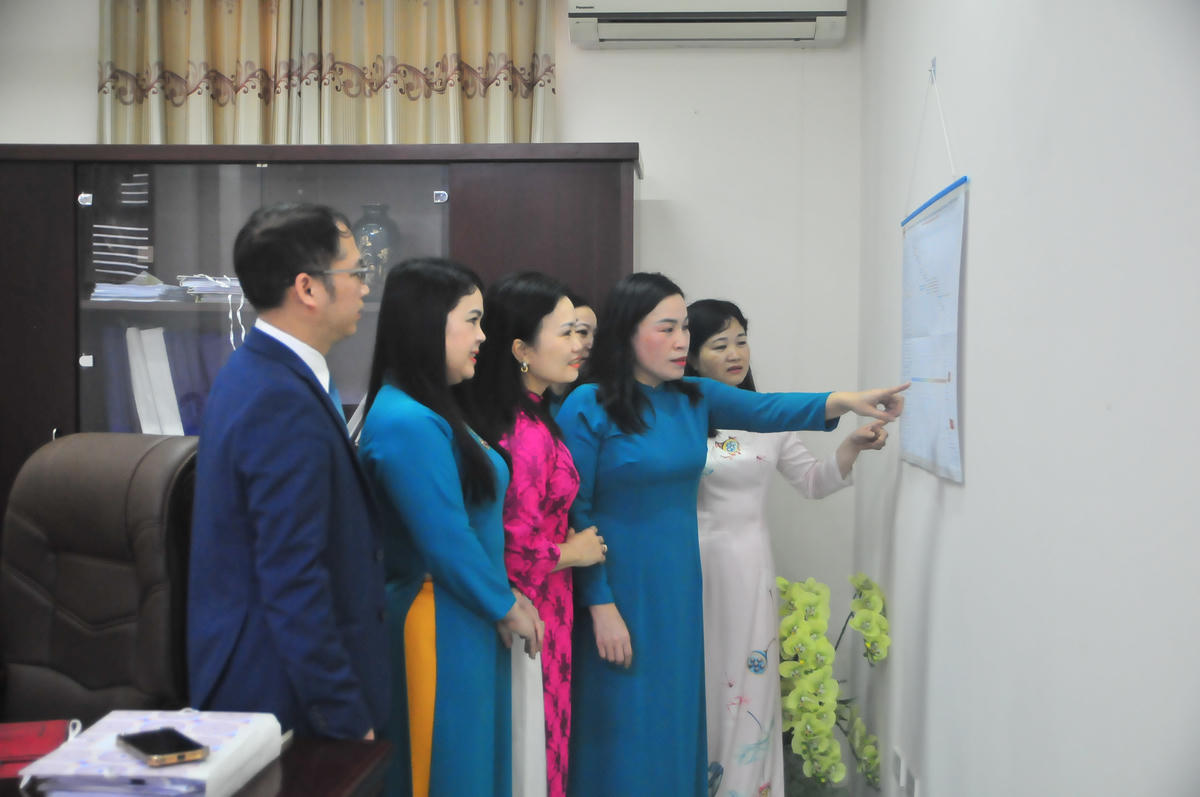 Lãnh đạo Hội hướng dẫn công tác bầu cử Đại biểu Quốc hội khóa XVI và HĐND các cấp nhiệm kỳ 2026-2031. Ảnh: Xuân Trường.